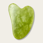 Pierre Gua Sha en jade vert naturel, forme ergonomique adaptée aux contours du visage