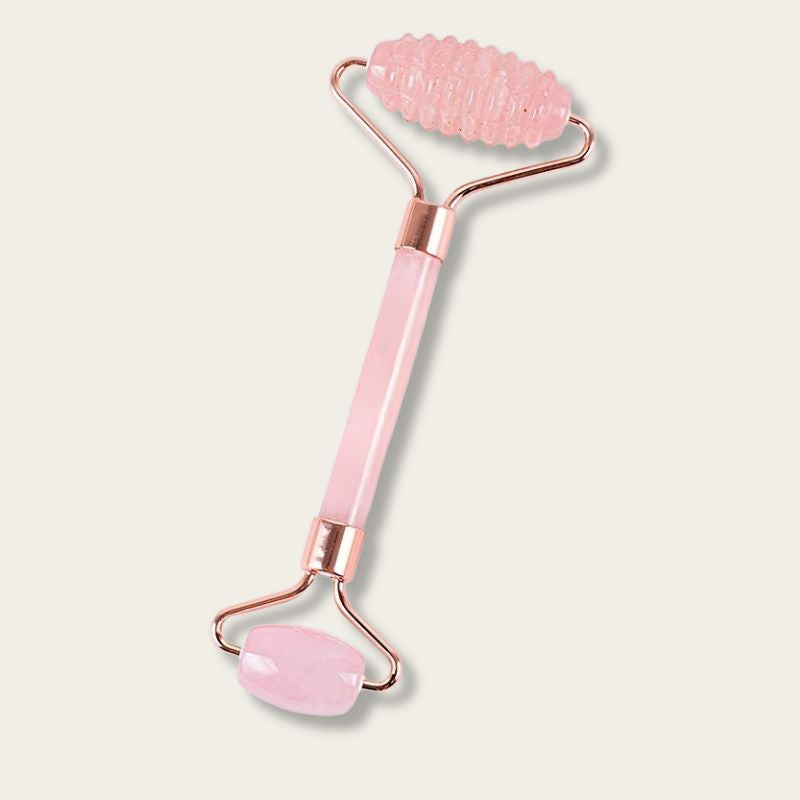 Rouleau Quartz rose avec embout lisse et embout relief pour massage du visage