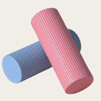  Rouleaux massage jambe bleu et rose superposés pour comparaison de couleurs